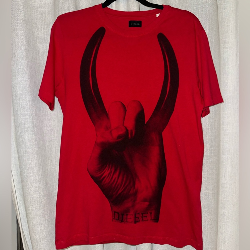 Diesel RARE vintage Y2K Red Graphic grunge T-Shirt - Men’s M